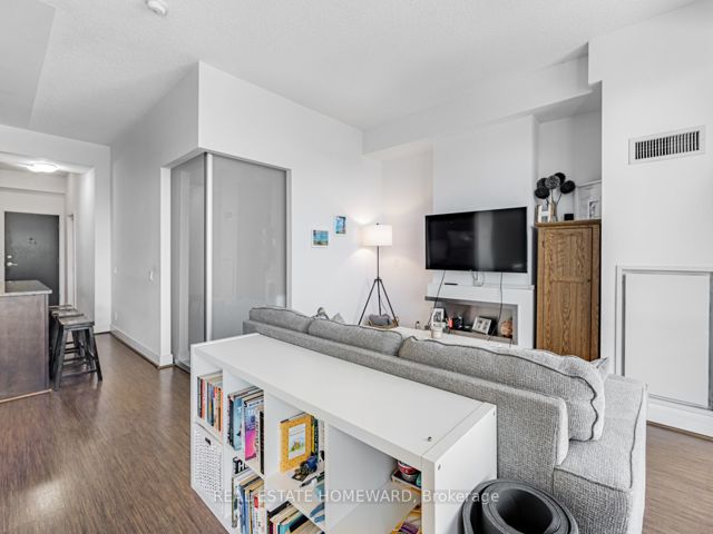 N409 - 116 George St