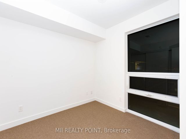 902 - 120 Varna Dr