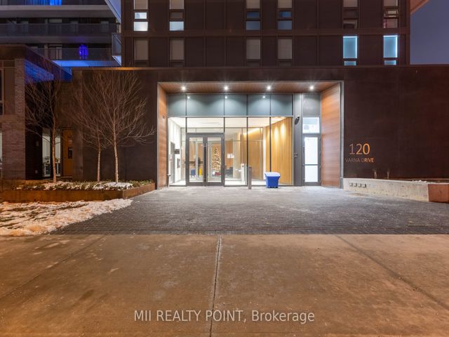 902 - 120 Varna Dr