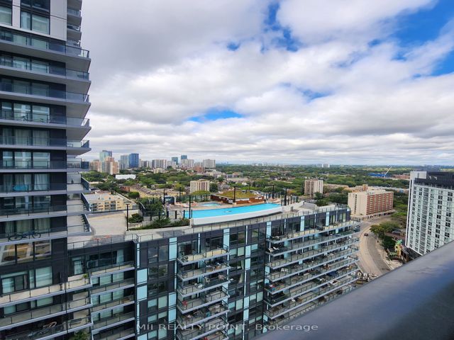 2602 - 181 Dundas St