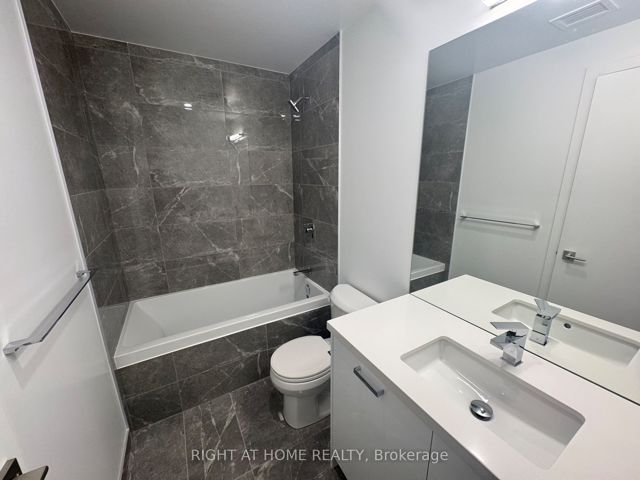 317 - 195 McCaul St
