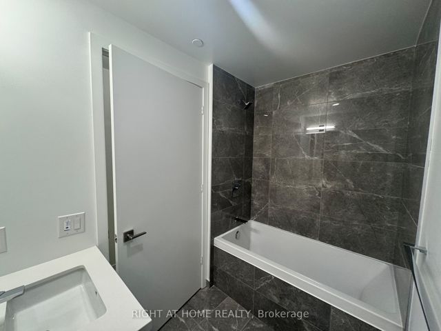 317 - 195 McCaul St