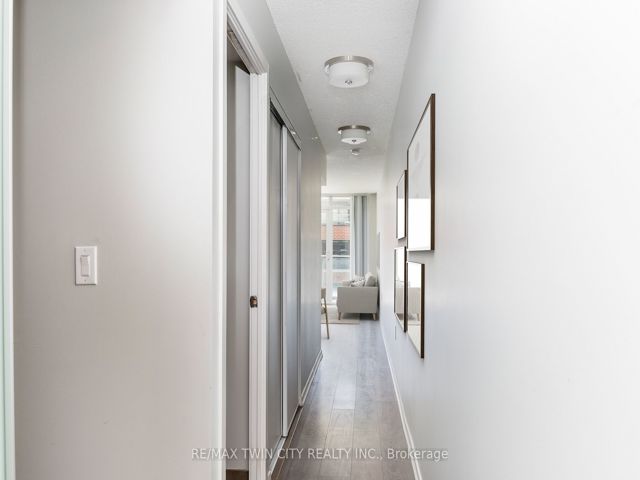 507E - 36 Lisgar St