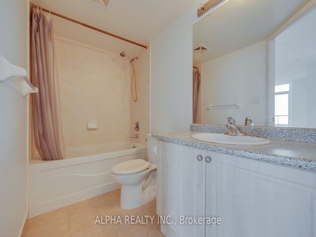 2808 - 18 Spring Garden Ave