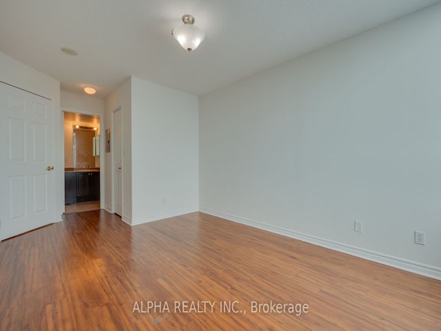 2808 - 18 Spring Garden Ave