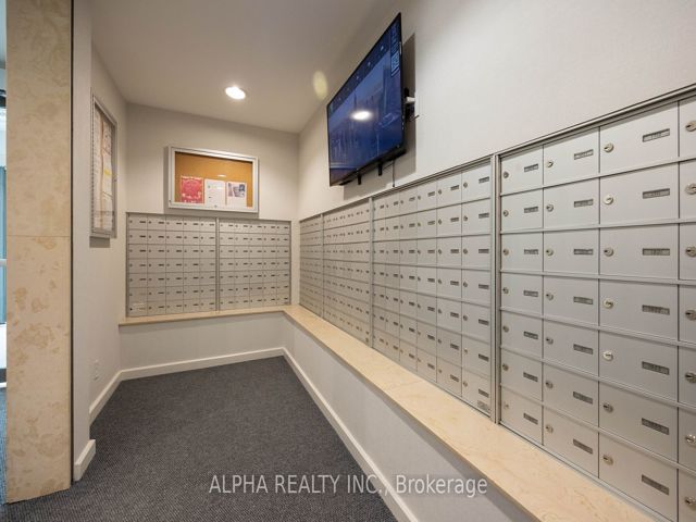 2808 - 18 Spring Garden Ave