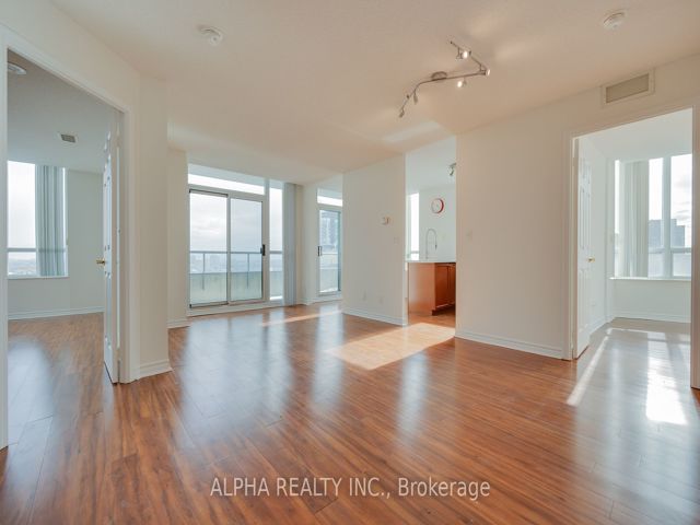 2808 - 18 Spring Garden Ave