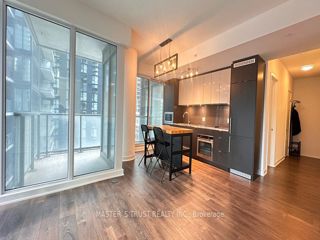 1502 - 125 Blue Jays Way