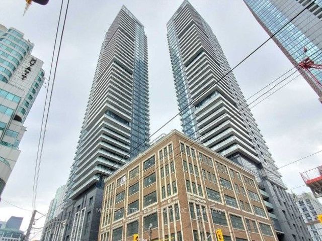 1502 - 125 Blue Jays Way