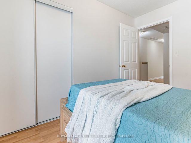 6 - 55 Cedarcroft Blvd