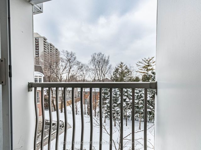 6 - 55 Cedarcroft Blvd