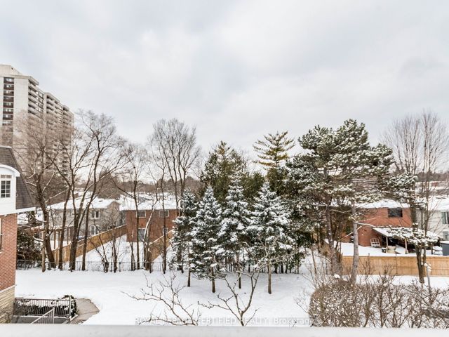 6 - 55 Cedarcroft Blvd