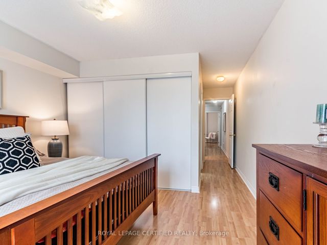6 - 55 Cedarcroft Blvd