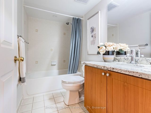 6 - 55 Cedarcroft Blvd