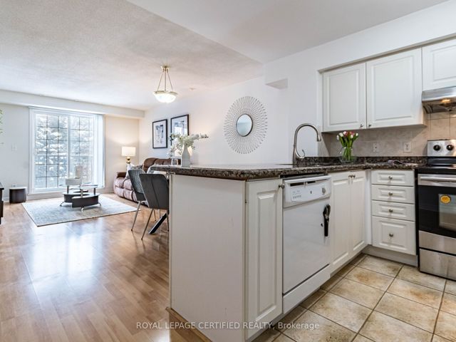 6 - 55 Cedarcroft Blvd