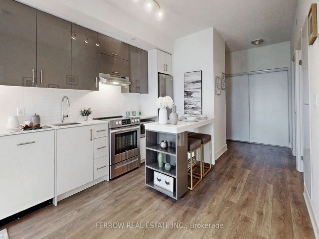 303 - 188 Fairview Mall Dr
