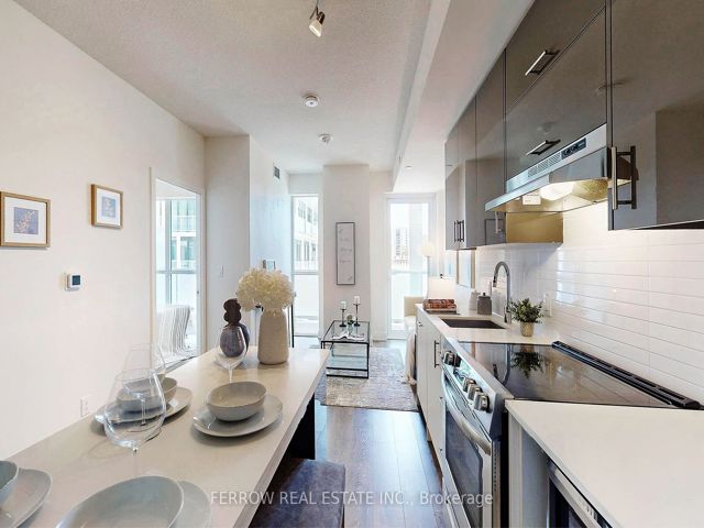303 - 188 Fairview Mall Dr