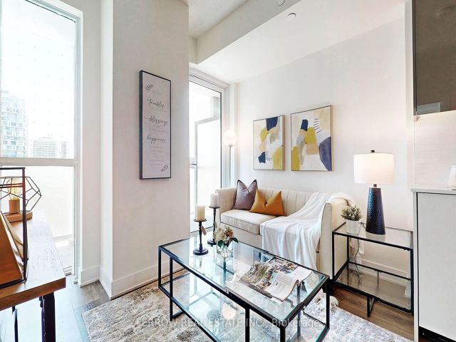 303 - 188 Fairview Mall Dr