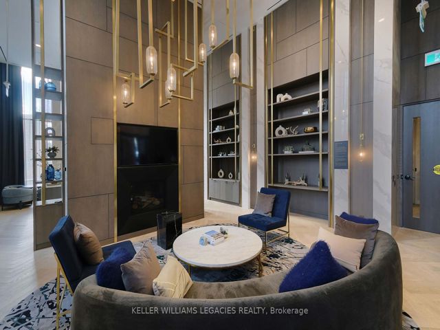 2109 - 15 Holmes Ave