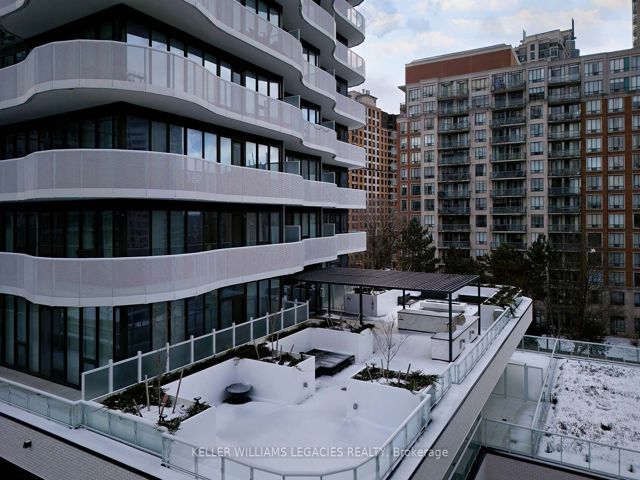 2109 - 15 Holmes Ave