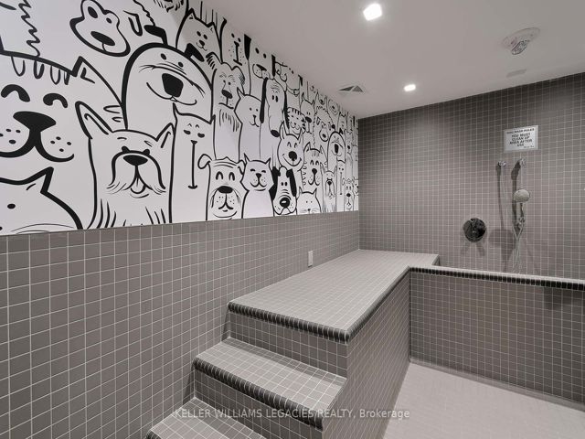2109 - 15 Holmes Ave