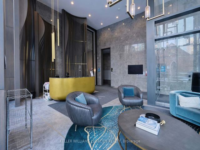 2109 - 15 Holmes Ave