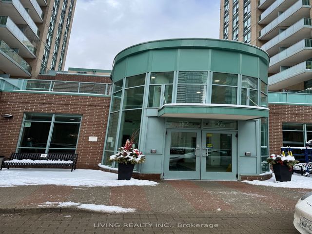 302 - 22 Olive Ave
