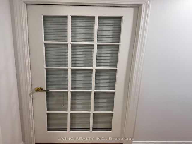 302 - 22 Olive Ave
