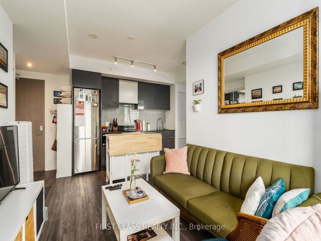 4613 - 251 Jarvis St