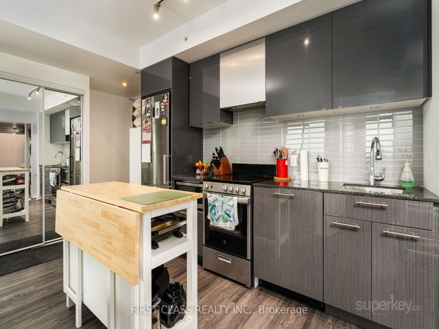 4613 - 251 Jarvis St