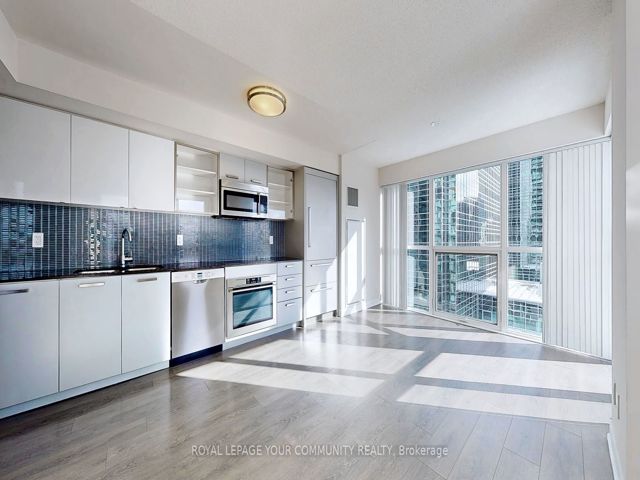 1012 - 5162 Yonge St
