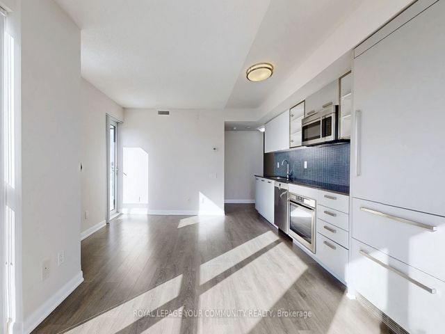 1012 - 5162 Yonge St