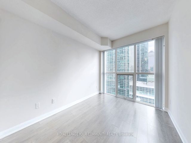 1012 - 5162 Yonge St
