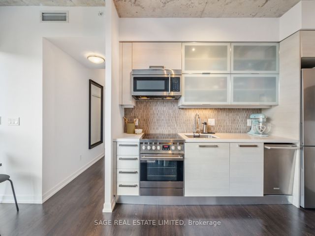 301 - 1205 Queen St W