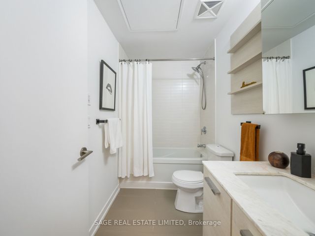 301 - 1205 Queen St W