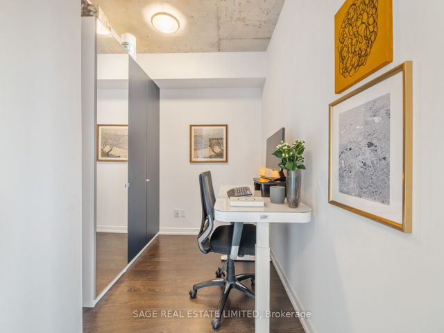 301 - 1205 Queen St W