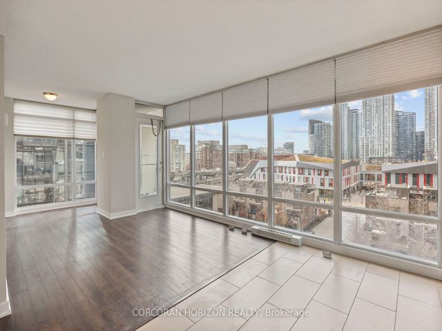 718 - 15 Brunel Crt