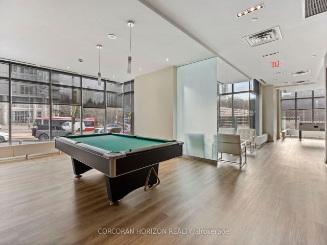 718 - 15 Brunel Crt
