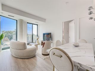 607 - 250 Lawrence Ave W