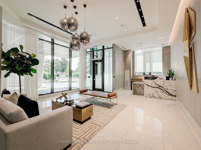 607 - 250 Lawrence Ave W