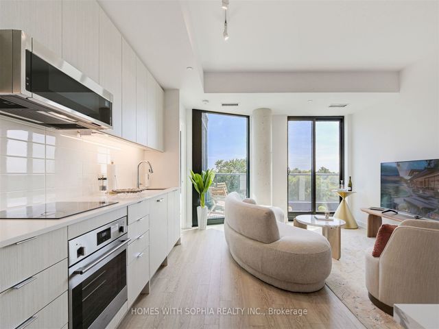 607 - 250 Lawrence Ave W