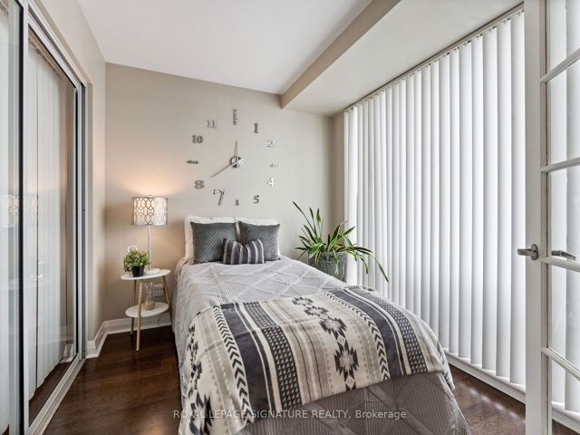 306 - 1121 Bay St