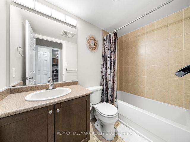 413 - 225 Wellesley St E
