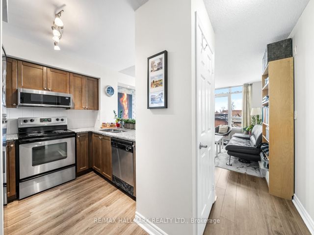 413 - 225 Wellesley St E