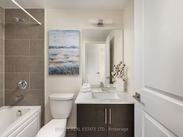 412 - 23 Glebe Rd W