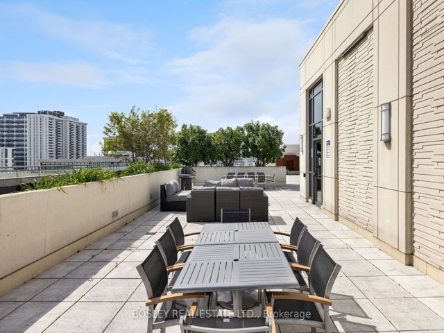 412 - 23 Glebe Rd W