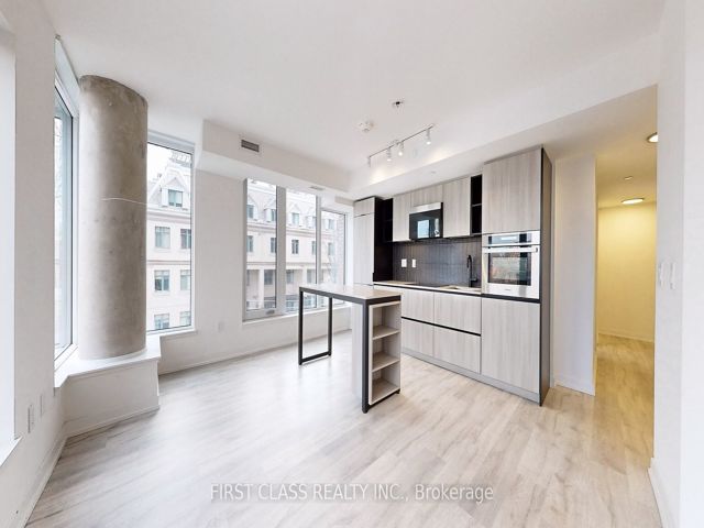 402 - 2 Augusta Ave
