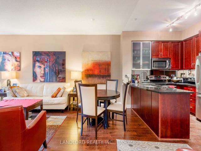 209 - 21 Scollard St