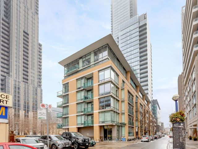 209 - 21 Scollard St
