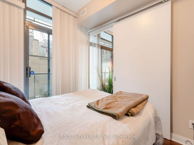 209 - 21 Scollard St